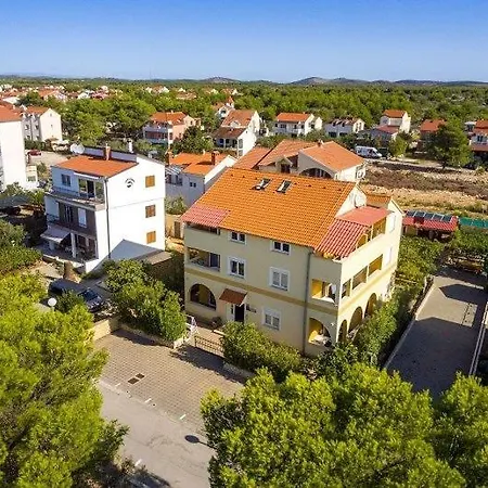 Appartement In With Sea View, Balcony, Air Conditioning, Wi-fi *