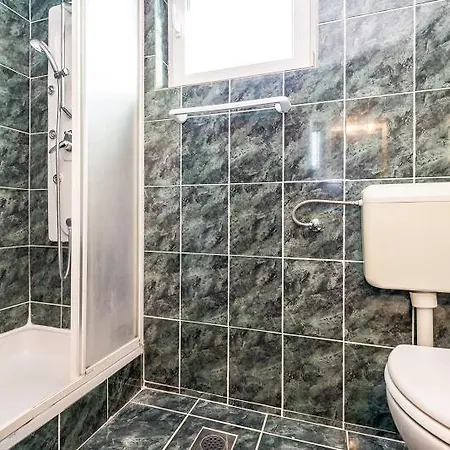 Appartement In With Sea View, Balcony, Air Conditioning, Wi-fi *