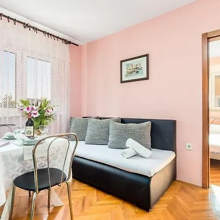 Appartement In With Sea View, Balcony, Air Conditioning, Wi-fi Vodice