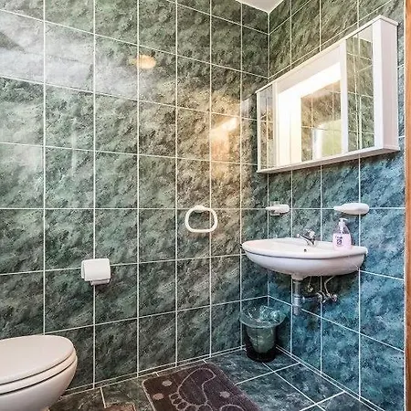 Appartement In With Sea View, Balcony, Air Conditioning, Wi-fi *